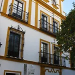 Apartamentos En La Plaza Dona Elvira, 7